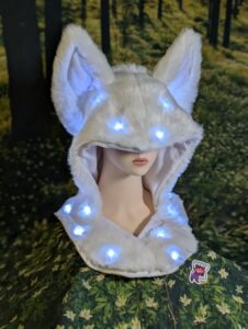Raver Pelt Hood